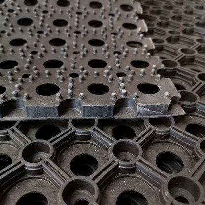 Rubber Grass Mat - 22mm - 1.5m x 1m
